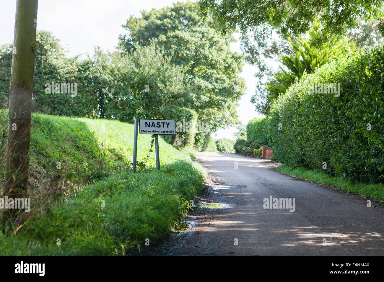 Verkehrszeichen für böse, Hertfordshire Stockfoto