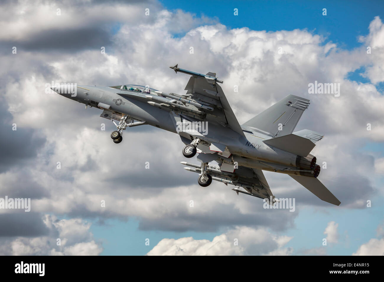 Boeing F/A-18E Super Hornet der US Navy hebt ab Stockfoto