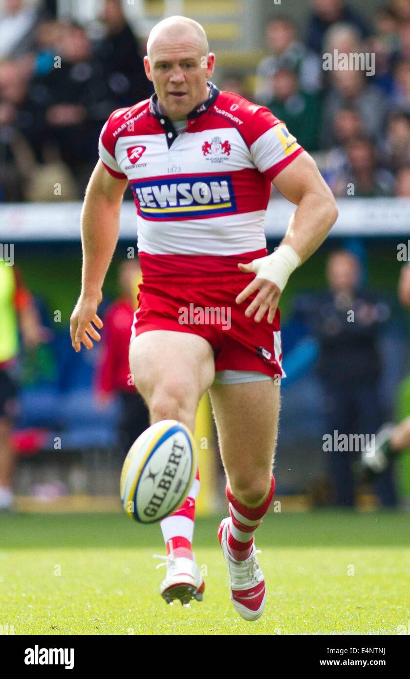 19.09.2010 Aviva Premiership Rugby aus dem Madejski Stadion London Irish V Gloucester. Gloucester Kapitän Mike Tindall kickt den Ball. Stockfoto