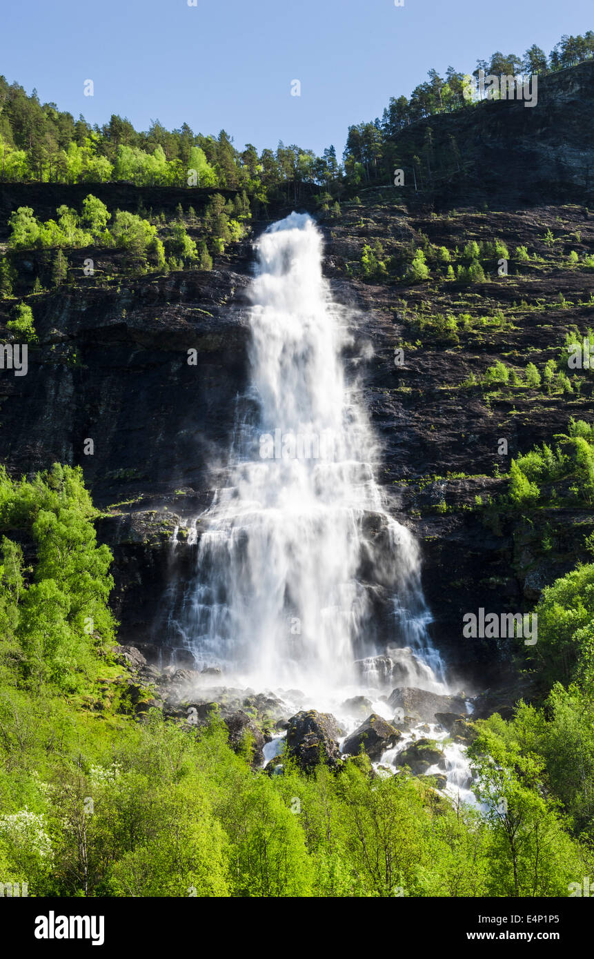 Wasserfall, Fortundalen (Fortunsdalen), Glanz, Sogn Og Fjordane Fylke, Norwegen, Stockfoto