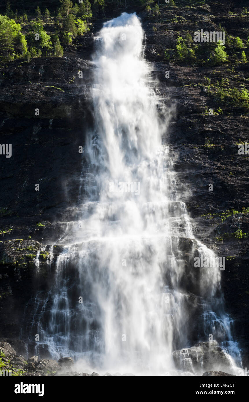 Wasserfall, Fortundalen (Fortunsdalen), Glanz, Sogn Og Fjordane Fylke, Norwegen, Stockfoto