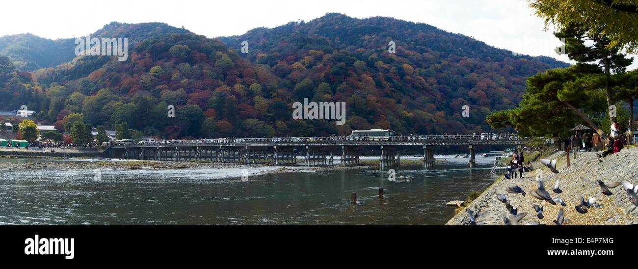 Togetsukyo Bridge in Arashiyama, Kyoto, Japan-Panorama Stockfoto