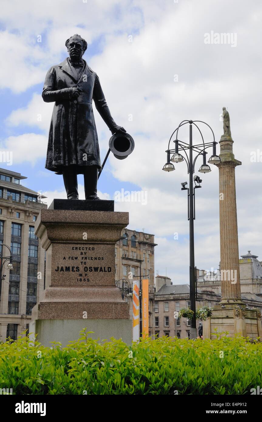 James Oswald MP Statue George Square, Glasgow, Schottland. Stockfoto