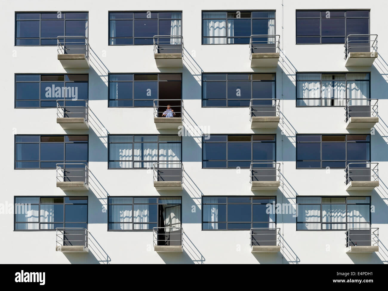 Studio Gebäude und Wohnheim, Bauhaus-Universität, Dessau, Sachsen-Anhalt, Deutschland Stockfoto