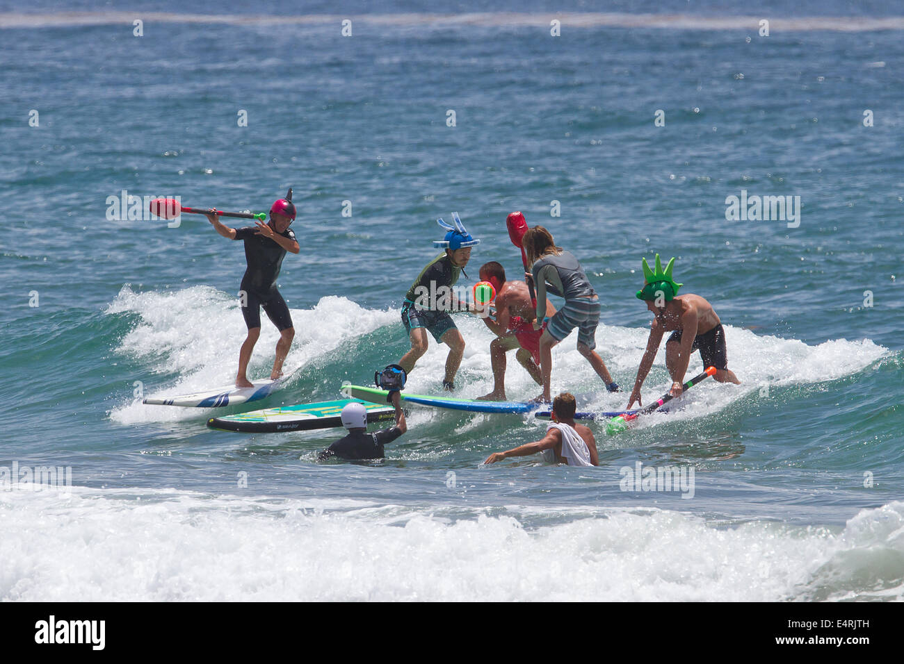 Surf-Wettbewerb von Switchfoot Bro-Am statt in Encinitas, Kalifornien, USA am 12. Juli 2014. Ritterturniere Ereignis. Stockfoto
