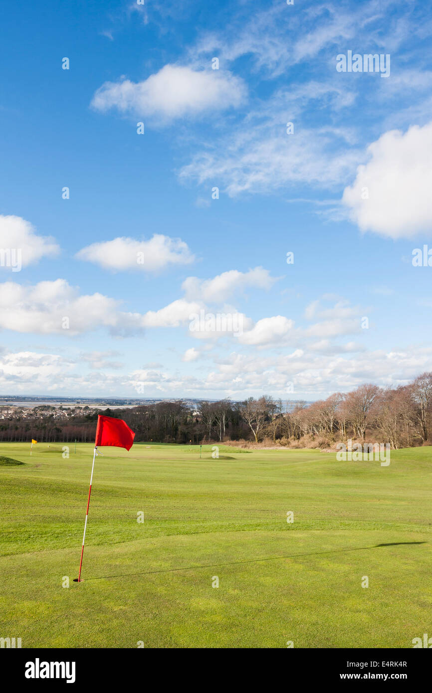 Golfplatz in einem sonnigen Tag Stockfoto