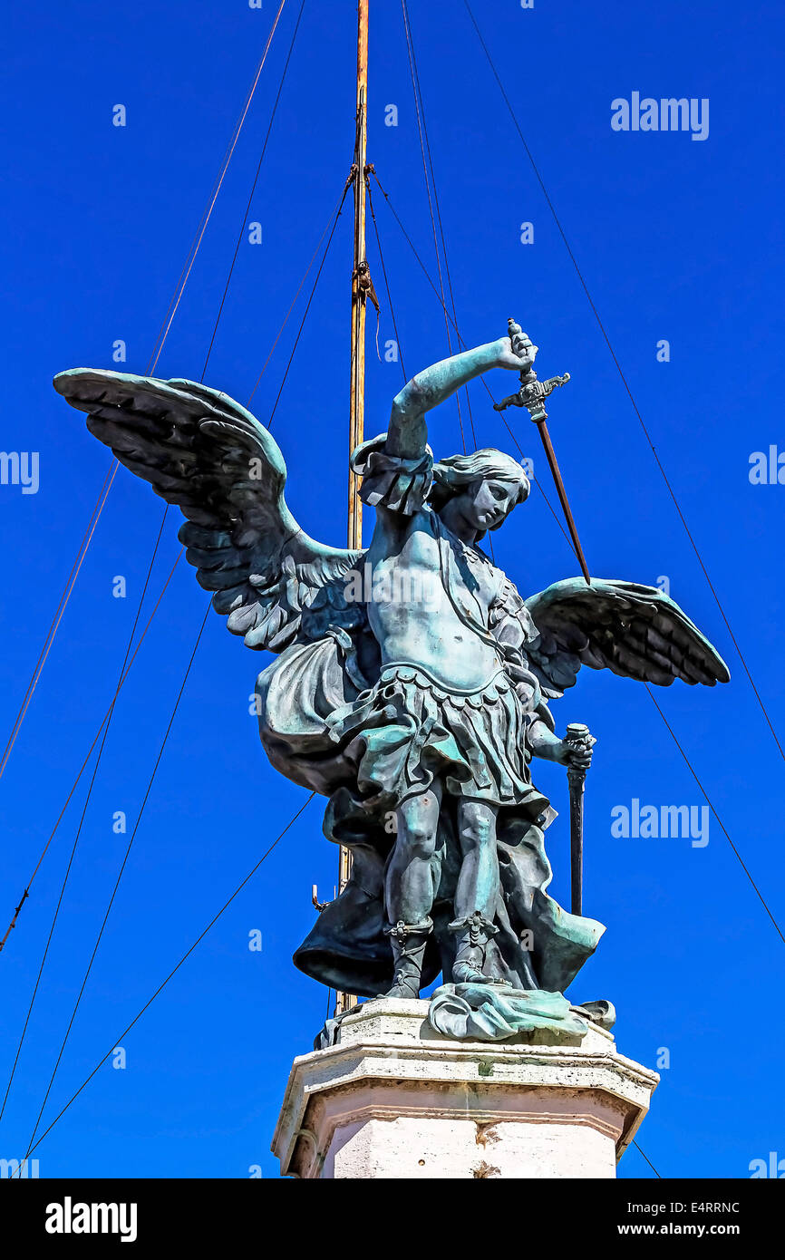 "Italien, Rom. Engels-Burg. Bronze-Engel "Erzengel Michael" von Pieter Verschaffelt', Italien, Rom Engelsburg. Bronzeenge Stockfoto