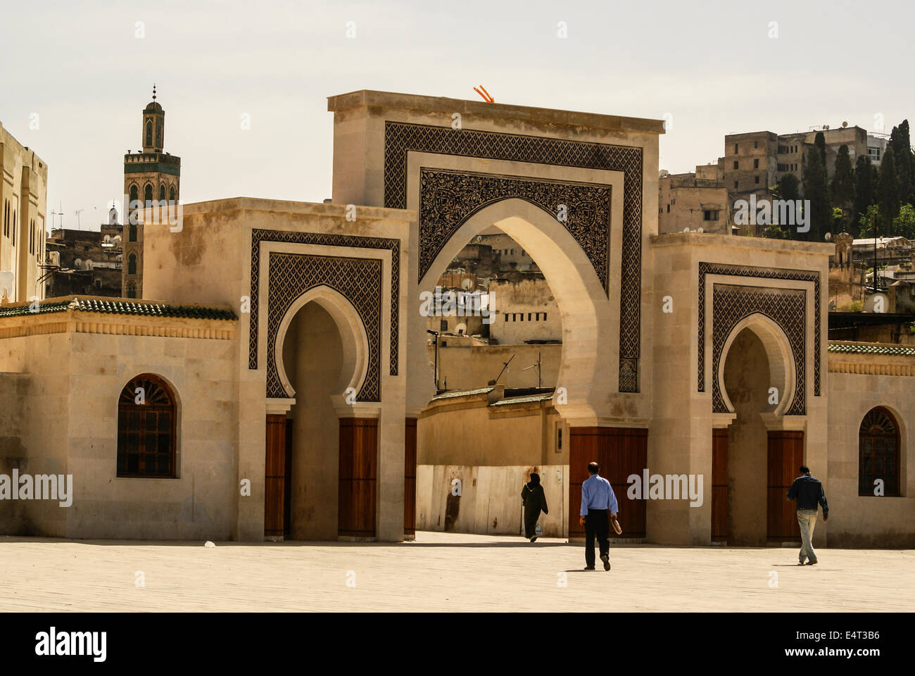 Bab Bou Jeloud Tor (The Blue Gate) befindet sich in Fez, Marokko Stockfoto