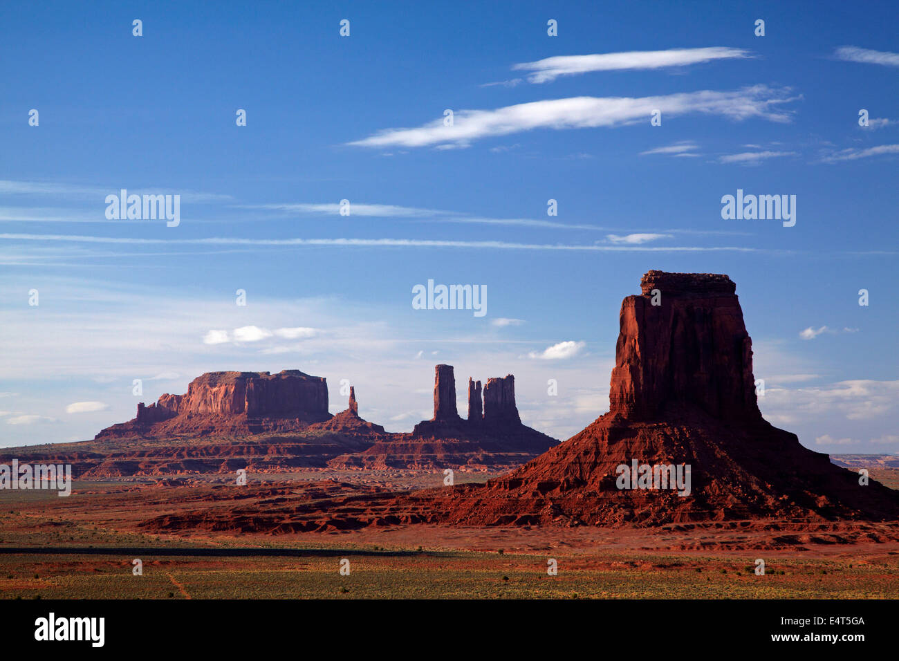 Blick vom Künstler Punkt, Monument Valley, Navajo-Nation, Utah und Arizona Grenze, USA Stockfoto