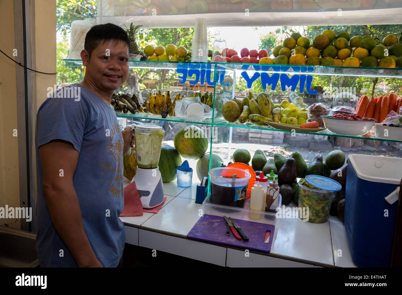 Bali, Indonesien.  Jimmys Saft, eine Erfrischung Shop in Jimbaran. Stockfoto