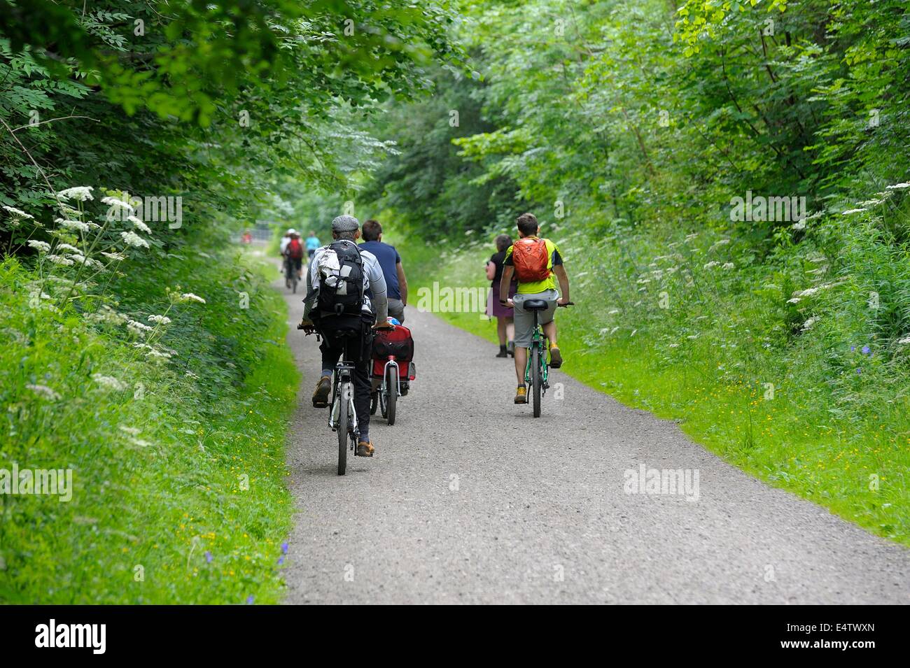 Radfahrer auf dem monsal Trail Derbyshire Peak district Nationalpark England uk Stockfoto