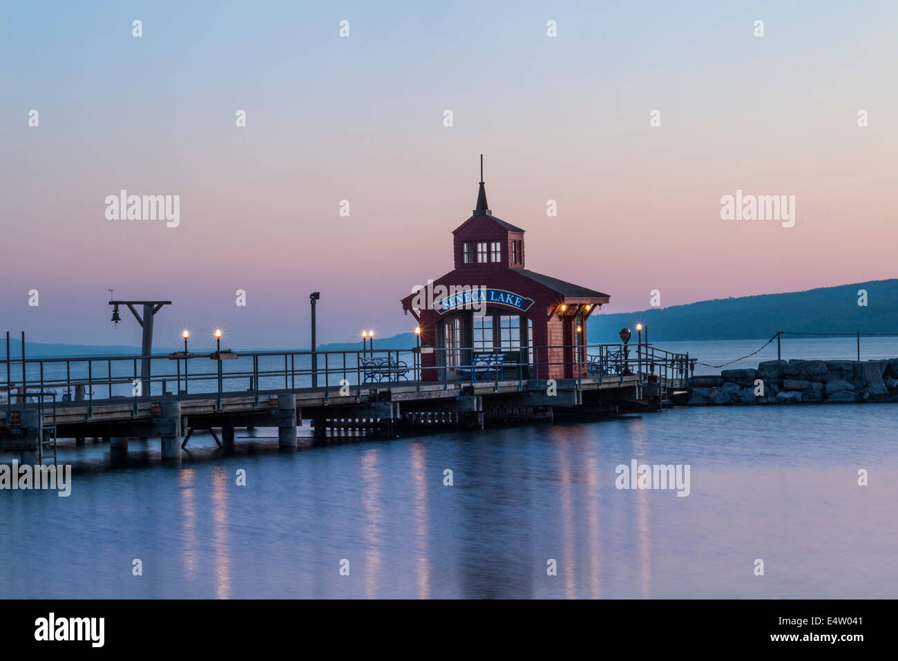 Öffentliche Dock auf Seneca Lake in Watkins Glen, NY Stockfoto
