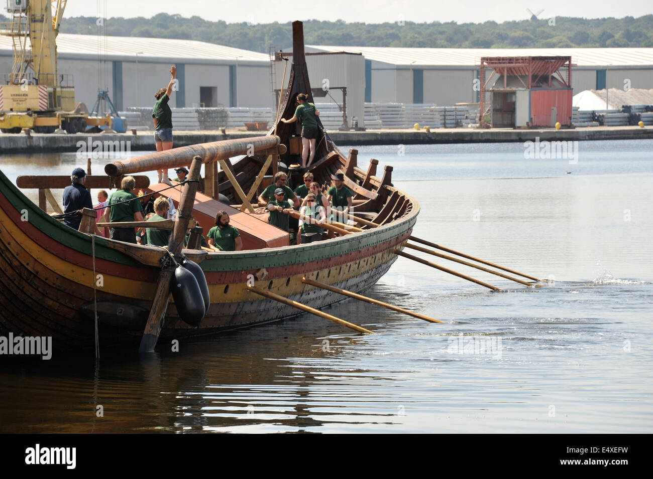 Liverpool, Vereinigtes Königreich. 17. Juli 2014. Heute angekommen auf den Fluss Mersey Welten größte rekonstruierte Wikinger Langschiff benannt Draken Harald Harfagre aus Norwegen. Bildnachweis: GeoPic / Alamy Live News Stockfoto