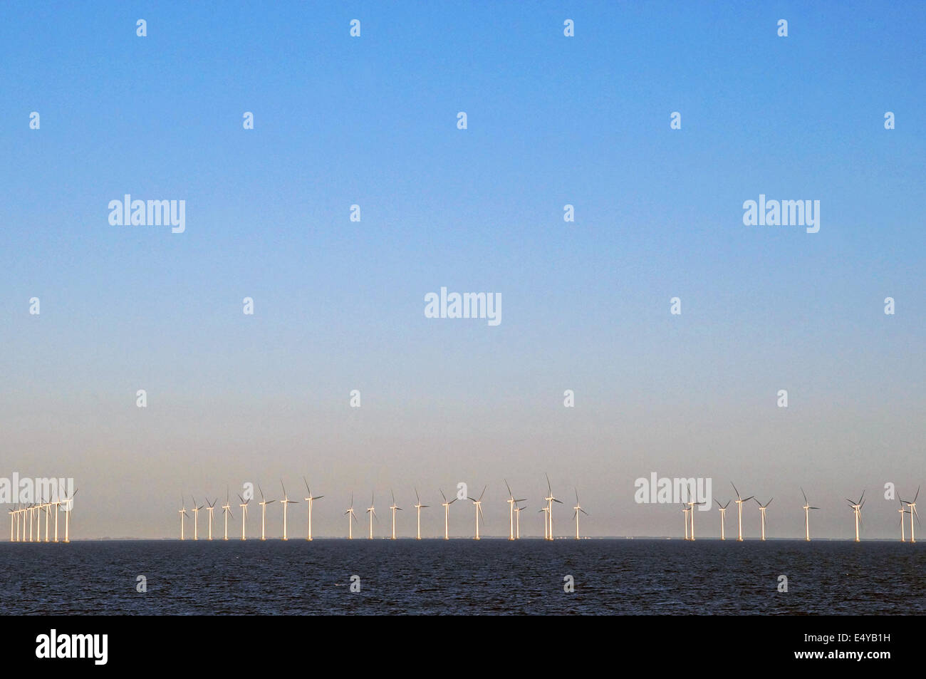 Offshore-Windpark Dänemark Stockfoto