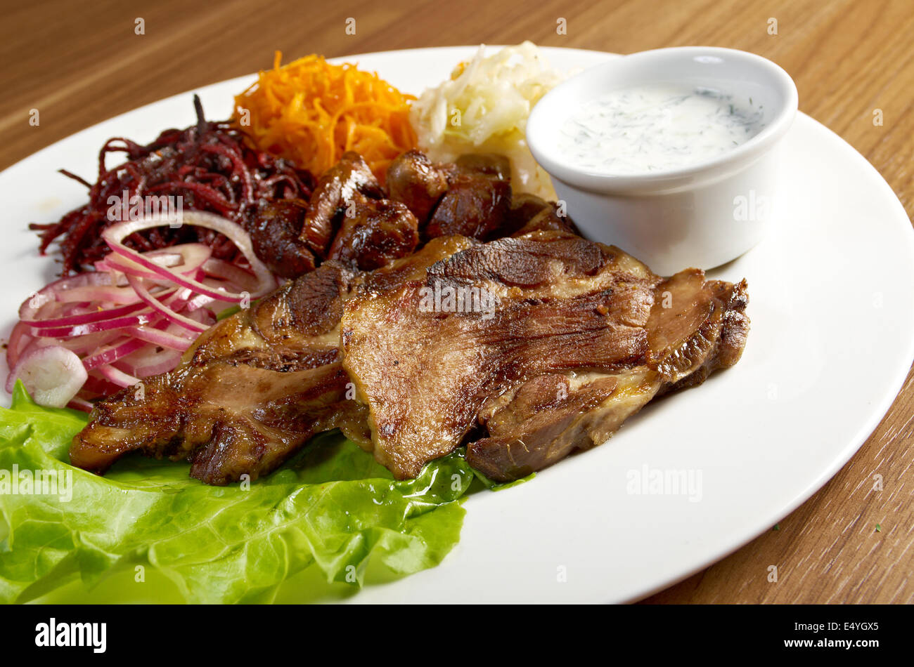 Gebratene, gekochte Zunge und Leber Stockfotografie - Alamy