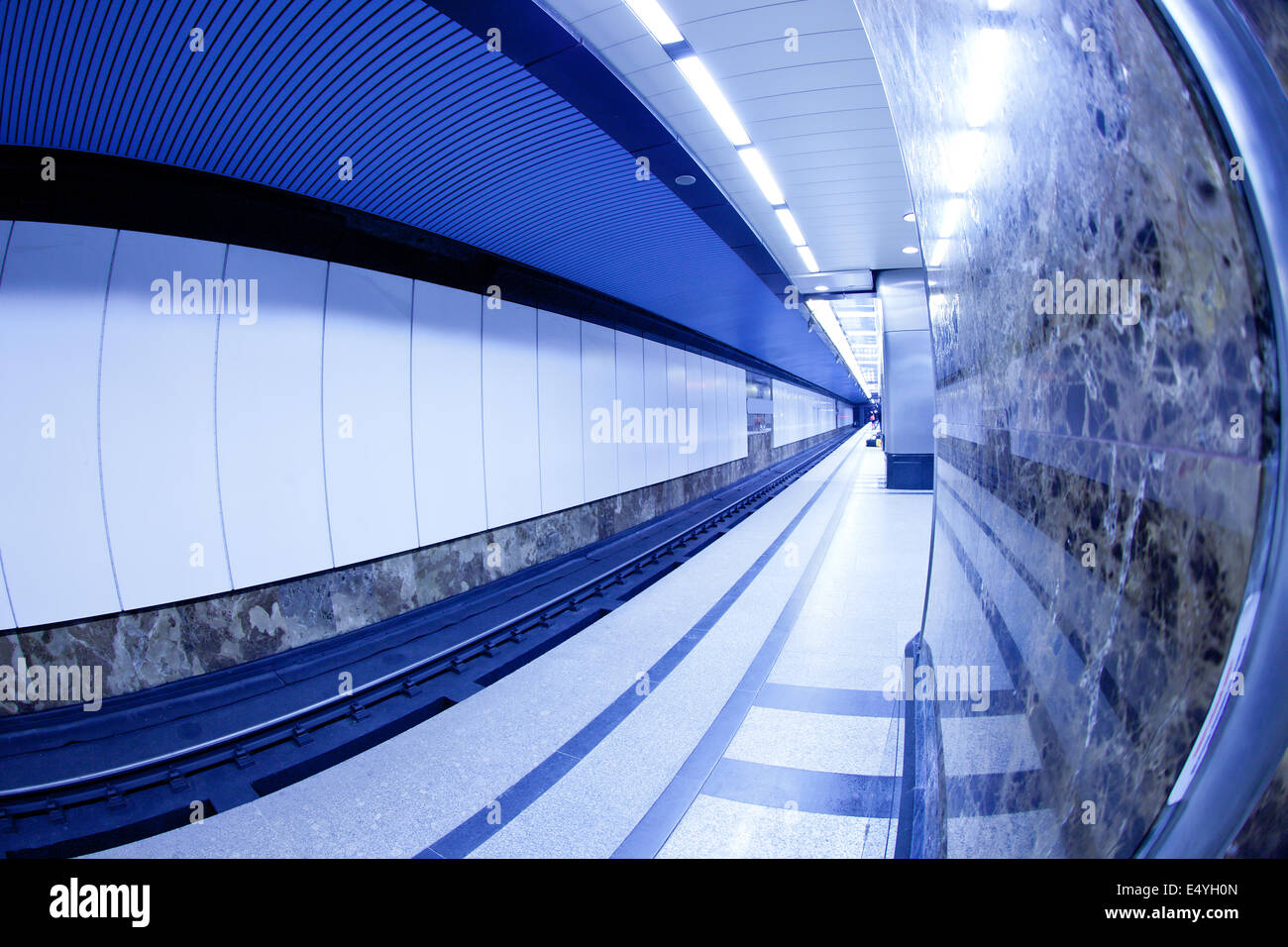 Innenraum von einer u-Bahnstation Stockfoto