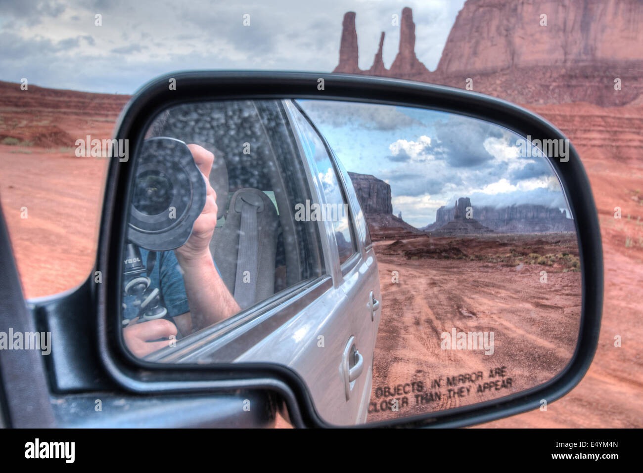 Monument Valley-Autospiegel Stockfoto