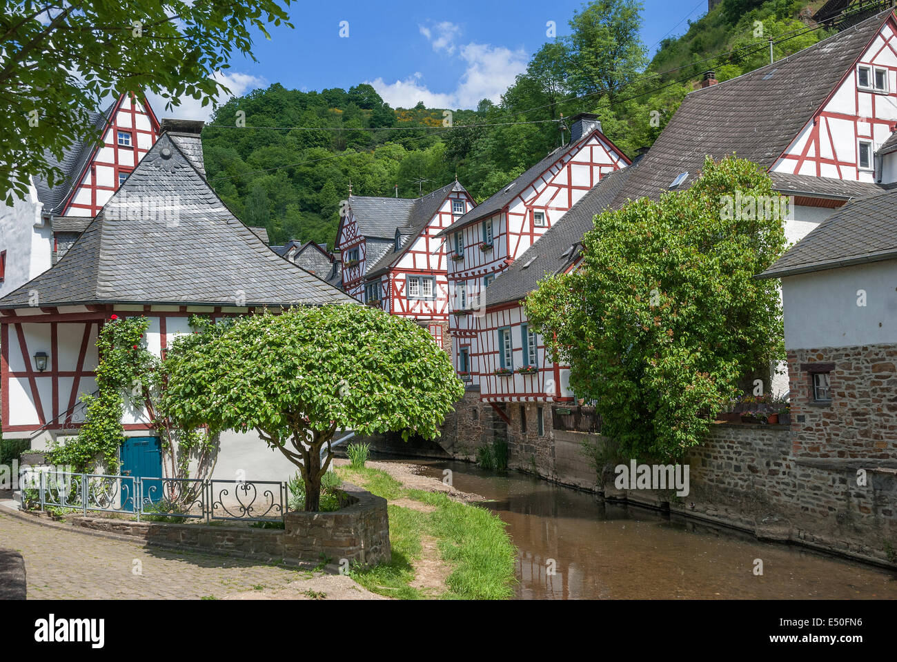 Village eifel germany monreal Fotos und Bildmaterial in hoher Auflösung Alamy