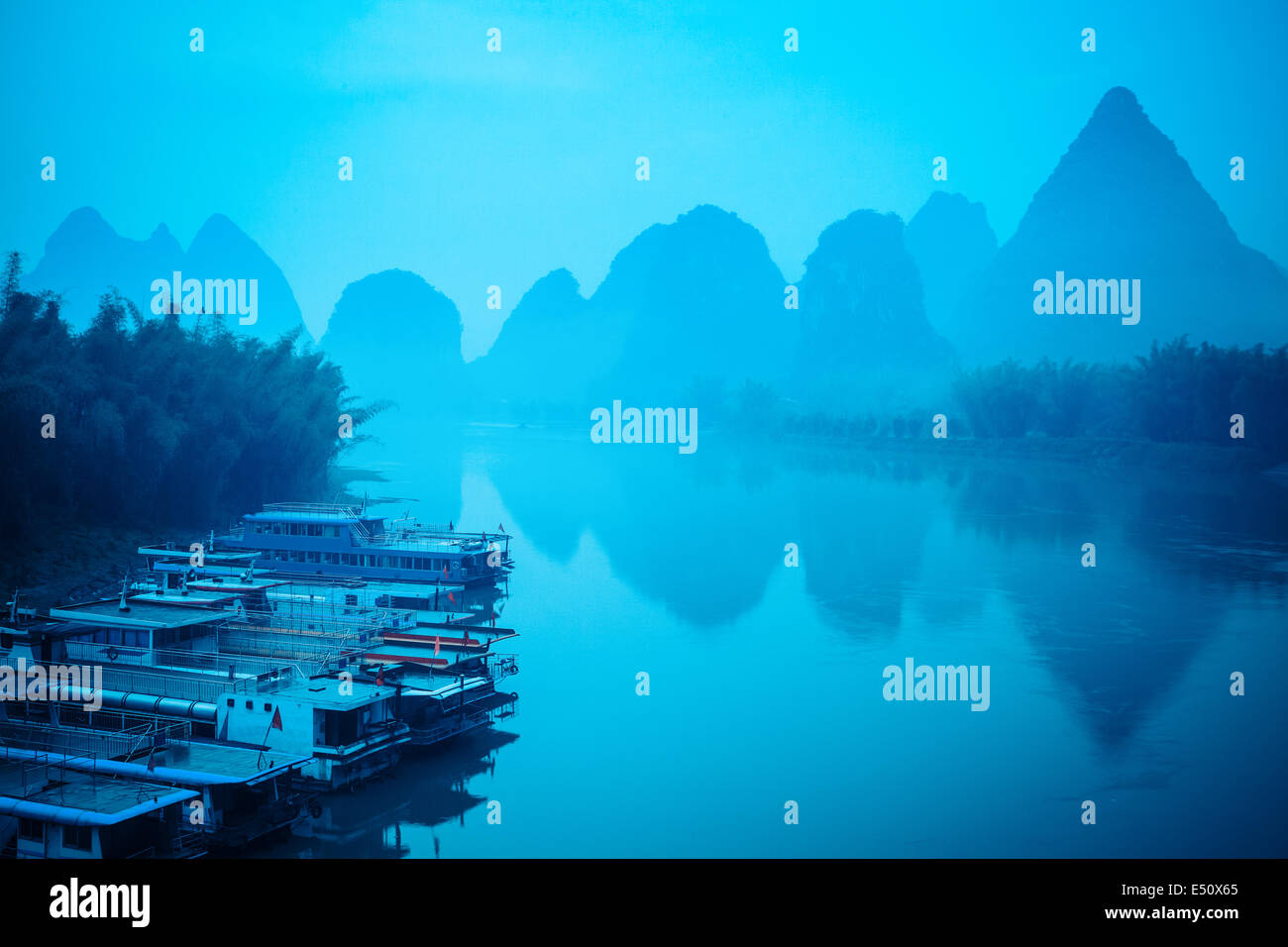 Yangshuo Landschaft in Ruhe am Morgen Stockfoto