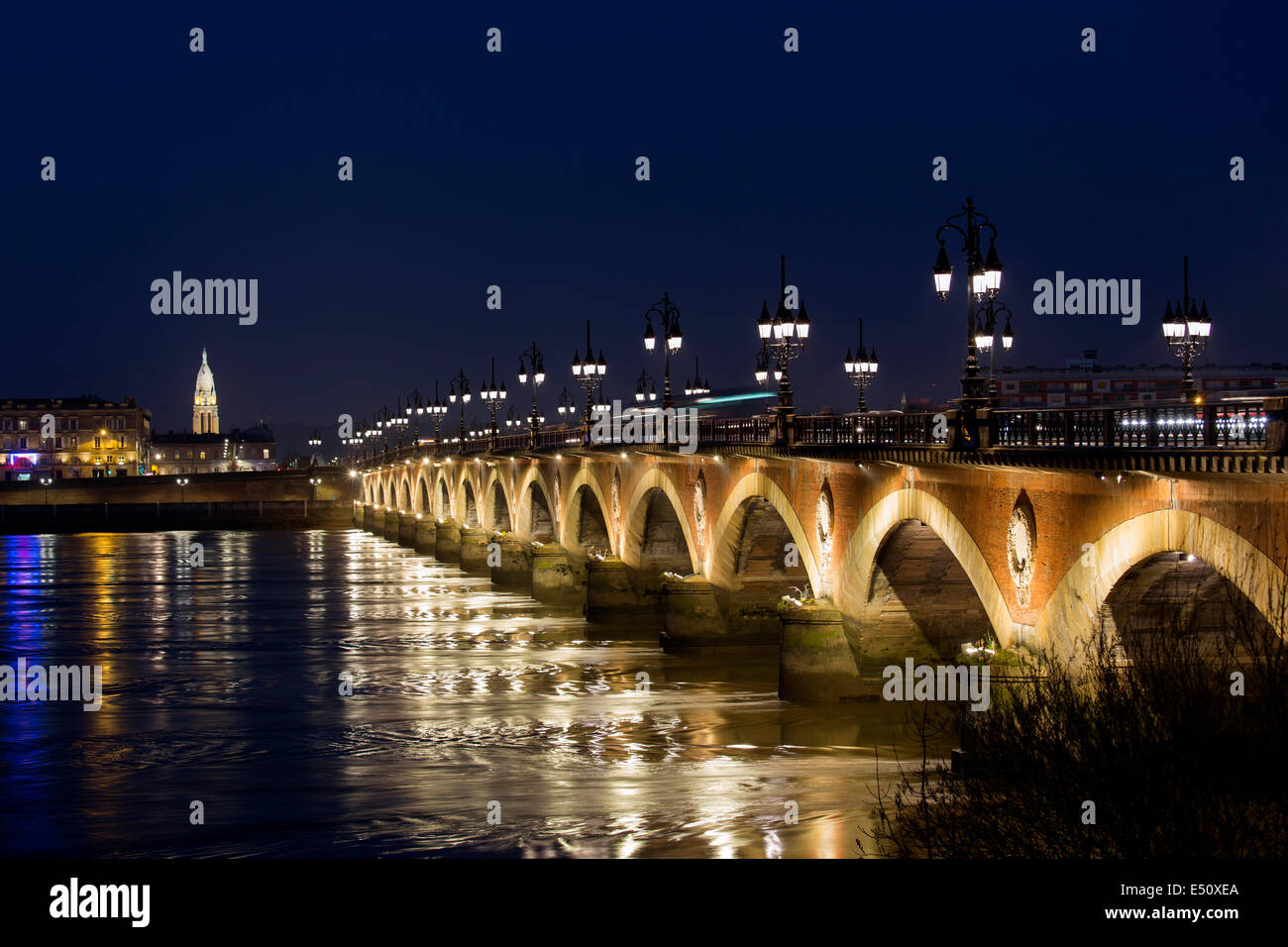 Pont de Pierre Fluss Garonne Bordeaux Aquitaine Frankreich Stockfoto