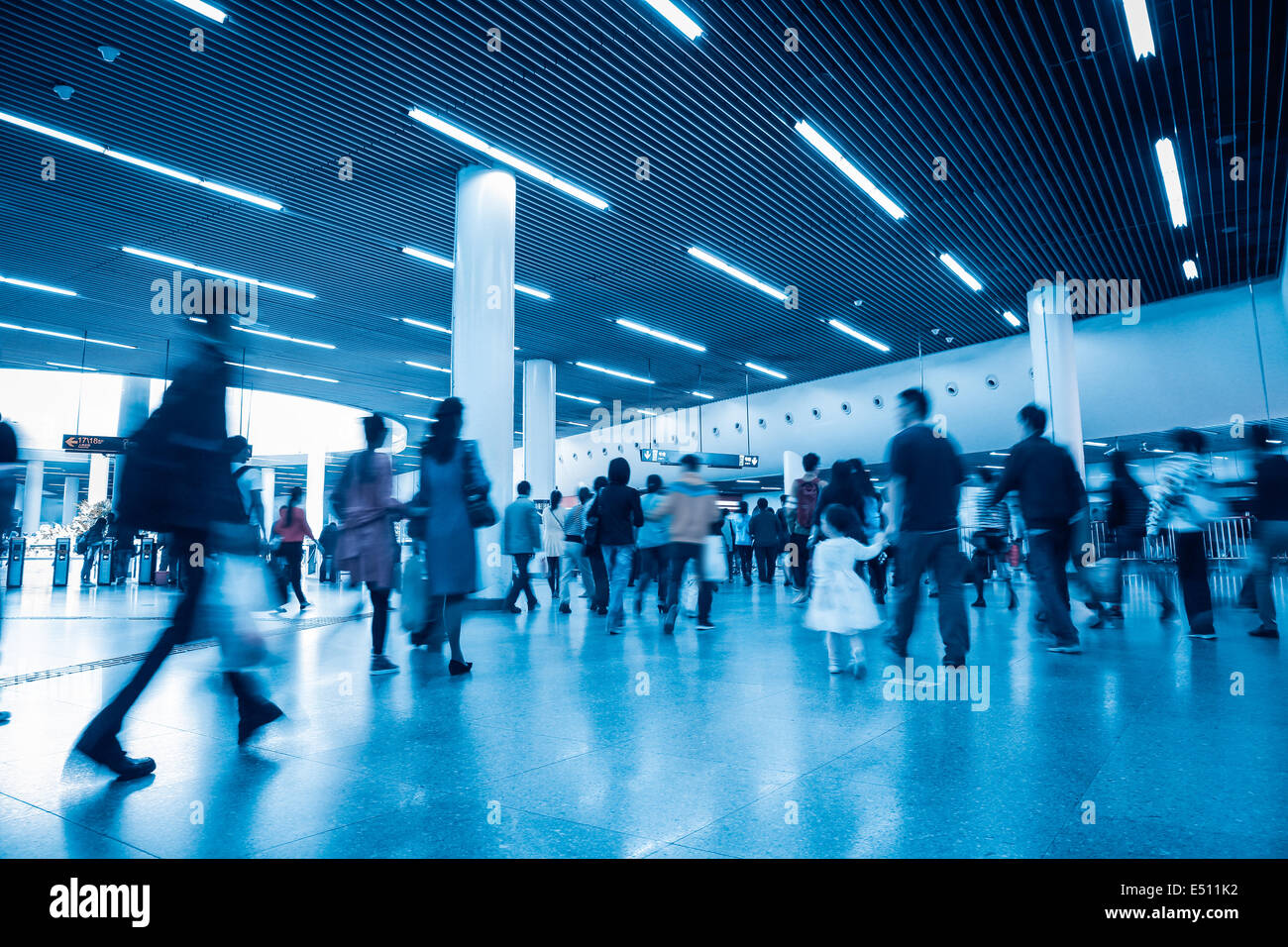 Passagiere in u-Bahnstation auf Rush hour Stockfoto