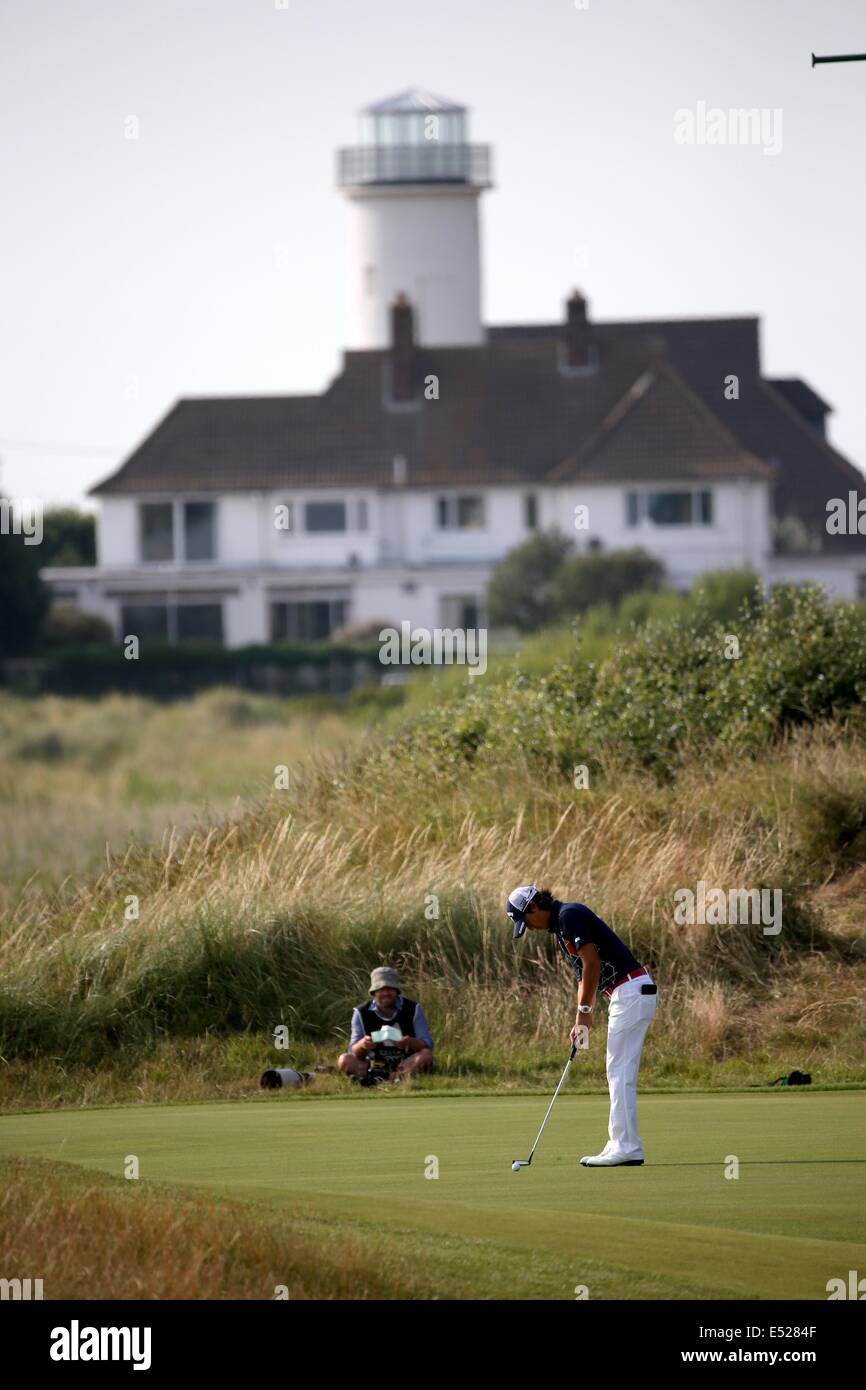 Ryo Ishikawa (JPN), 17. Juli 2014 - Golf: Ryo Ishikawa Japans putts am 13. Loch in der ersten Runde der 143. British Open Championship am Royal Liverpool Golf Club in Hoylake, England. (Foto von Koji Aoki/AFLO SPORT) Stockfoto