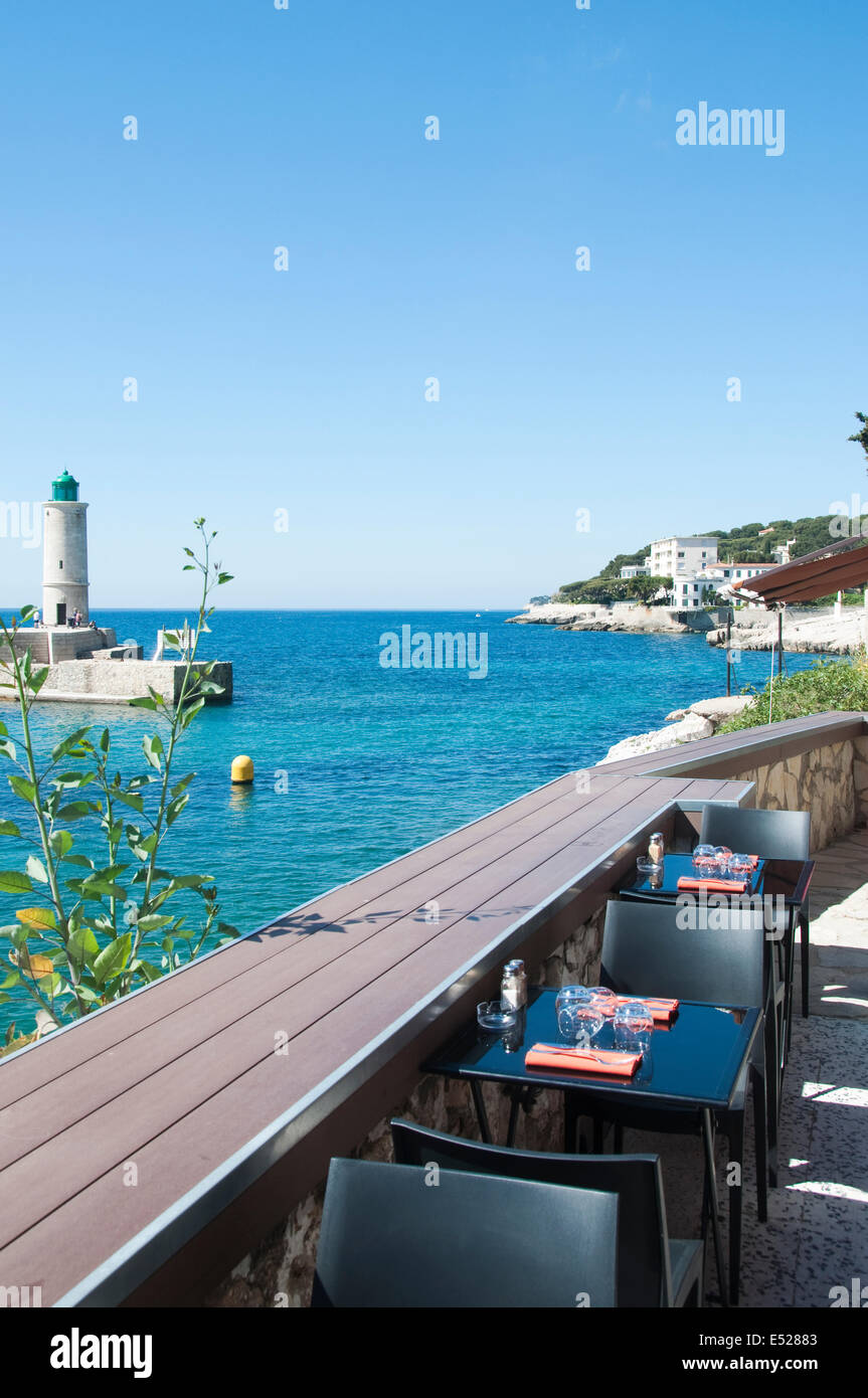 Cassis-Leuchtturm und Restaurant in Frankreich in der Nähe von Marseille Stockfoto