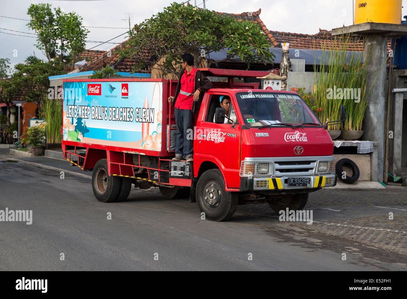 Bali, Indonesien.  Öffentliche Sauberkeit Kampagne: Halten Sie Balis Strände sauber. Stockfoto