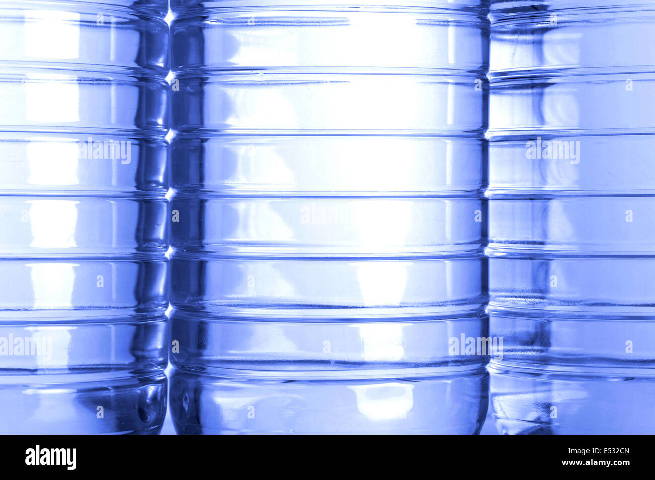 PET-Wasserflaschen Hintergrund Stockfoto
