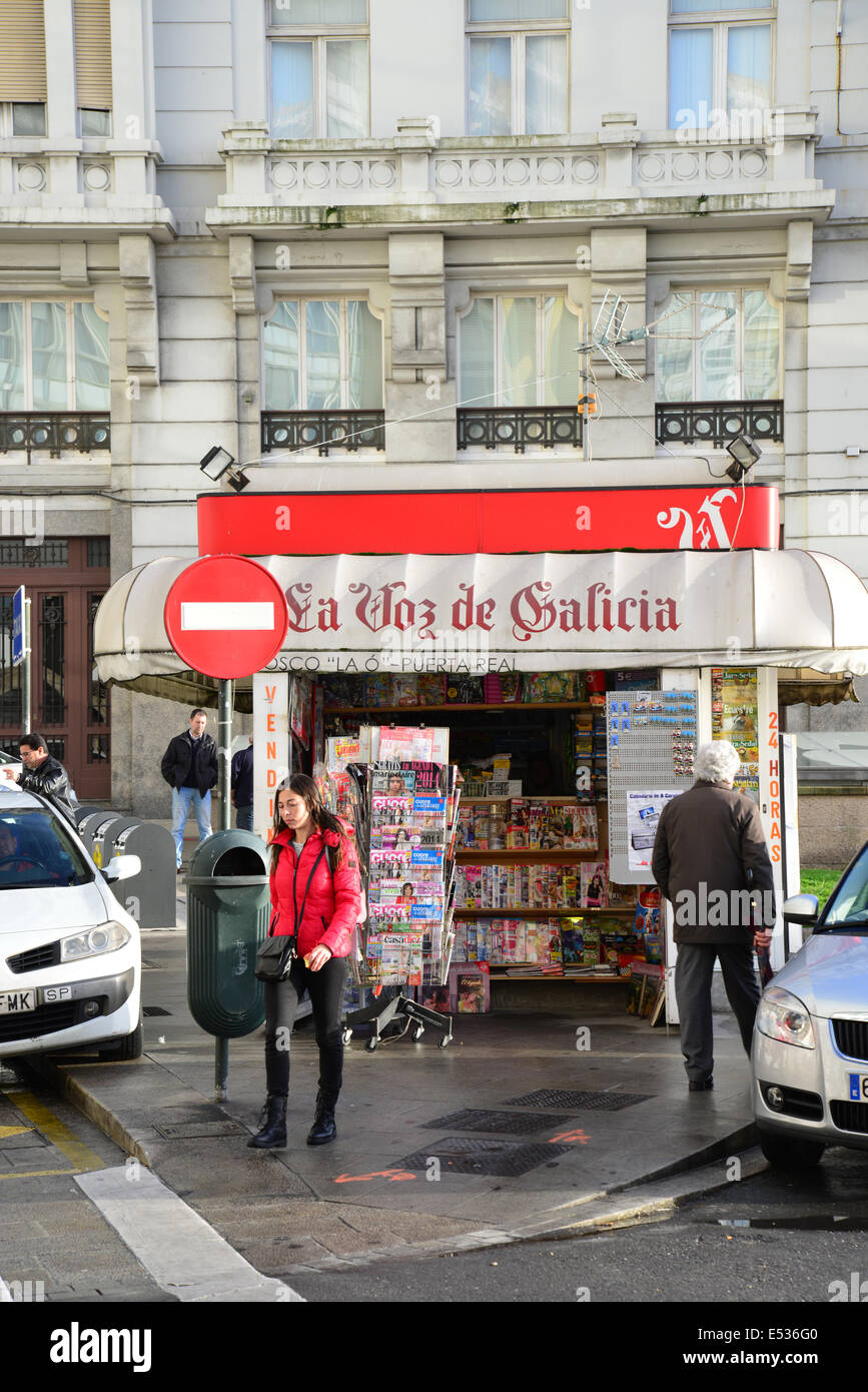 Straßenzeitung Kiosk auf der Strandpromenade, A Coruña, A Coruña Provinz, Galicien, Königreich von Spanien Stockfoto