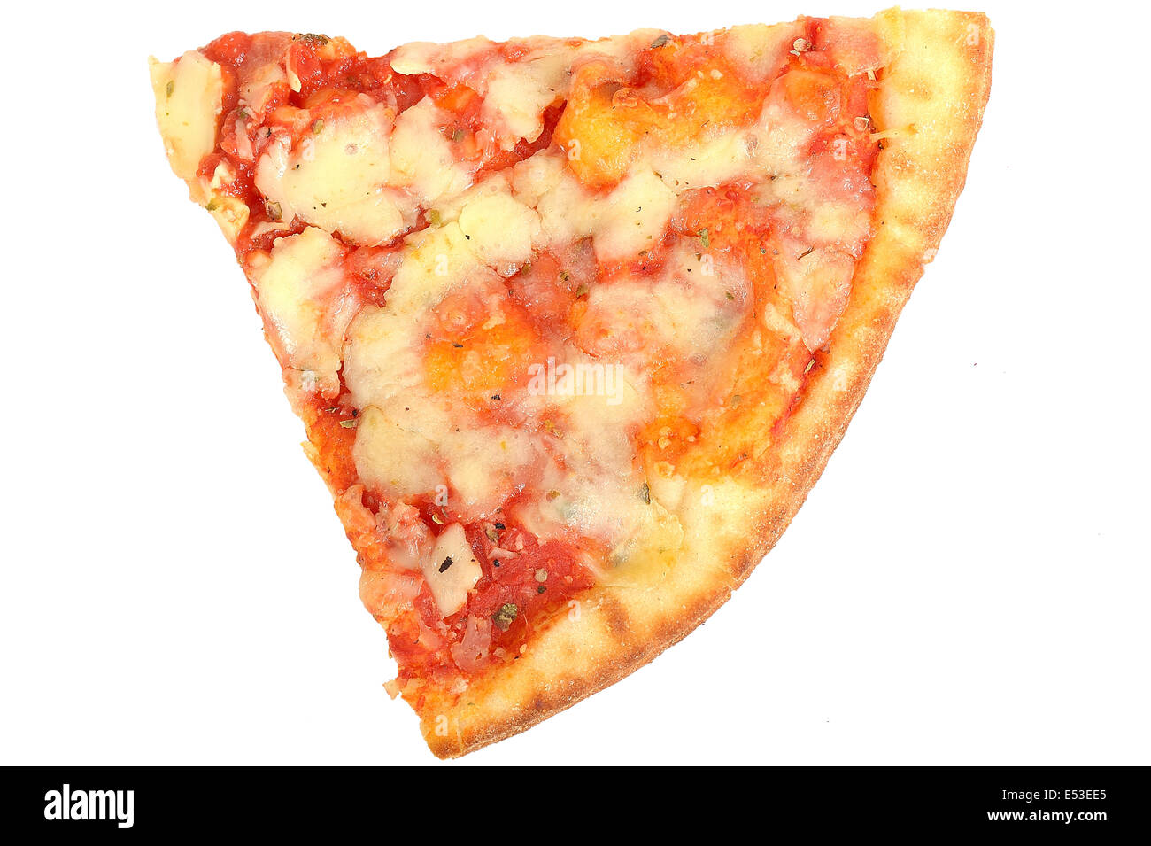 Stück Pizza Margherita gegen weiß Stockfoto
