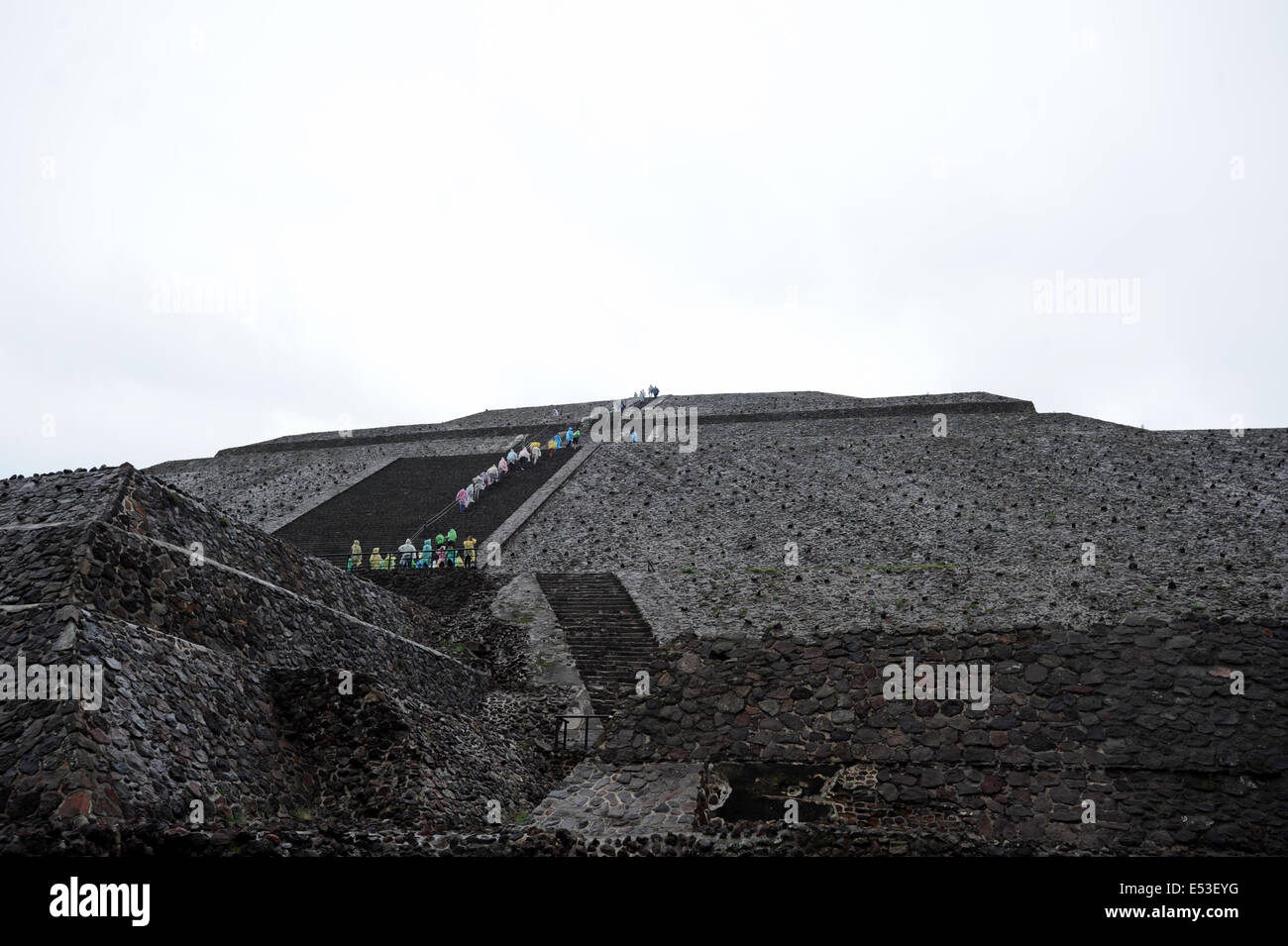 Straße der Toten in Teotihuacán, Mexiko. Stockfoto Straße der Toten in Teotihuacán, Mexiko. Stockfoto