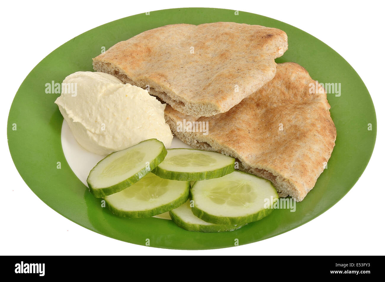 Pitta Brot mit Hummus und Gurke Stockfoto
