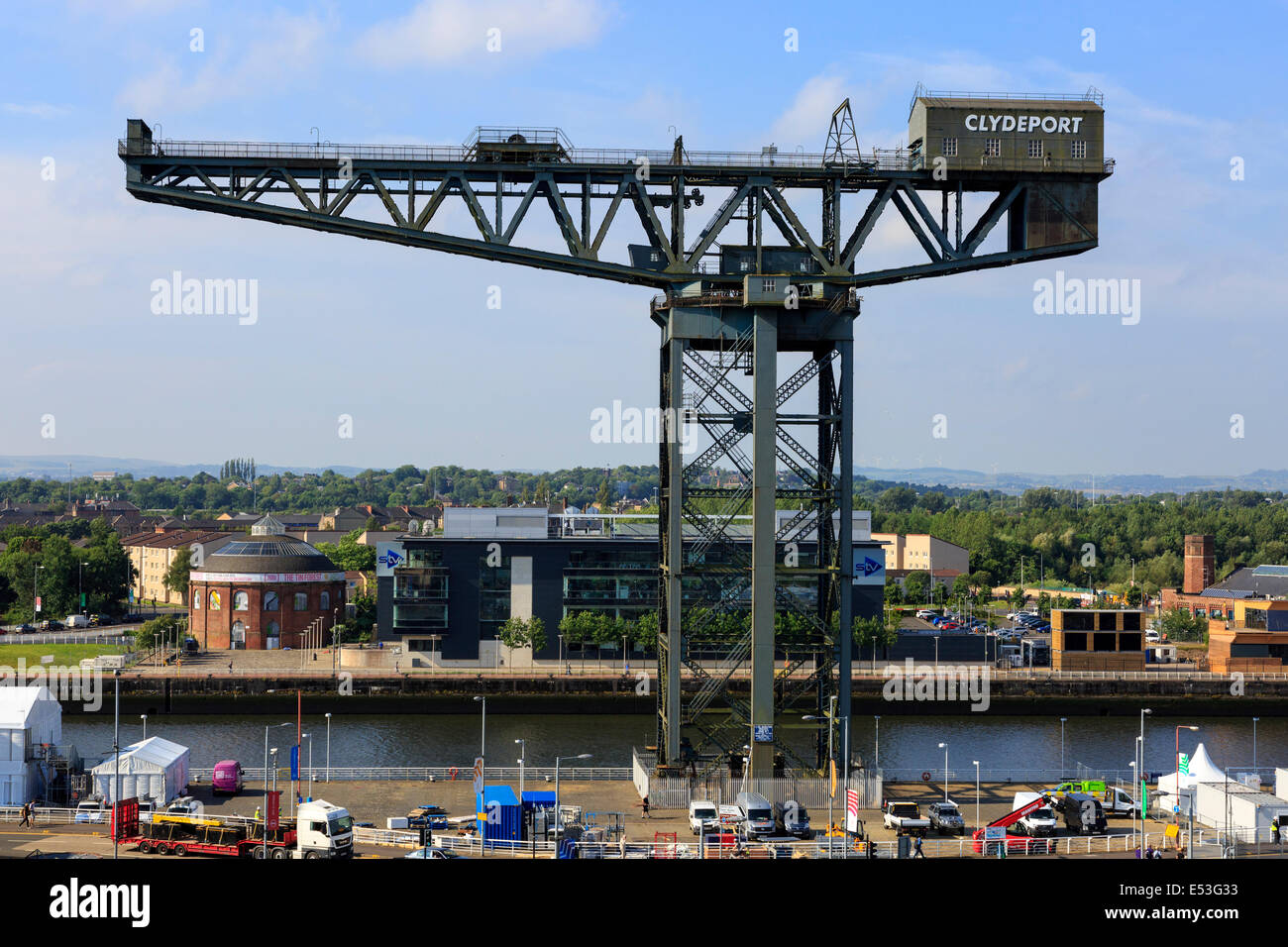 Anderston Kran an der Seite des Flusses Clyde, Glasgow, Schottland, Großbritannien. Dieses große Kran Lokomotiven vom Kai auf Schiffe zu laden. Stockfoto