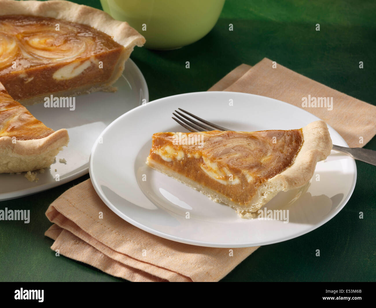 Amerikanische Dessert Kürbis Frischkäse wirbelte Torte Stockfoto