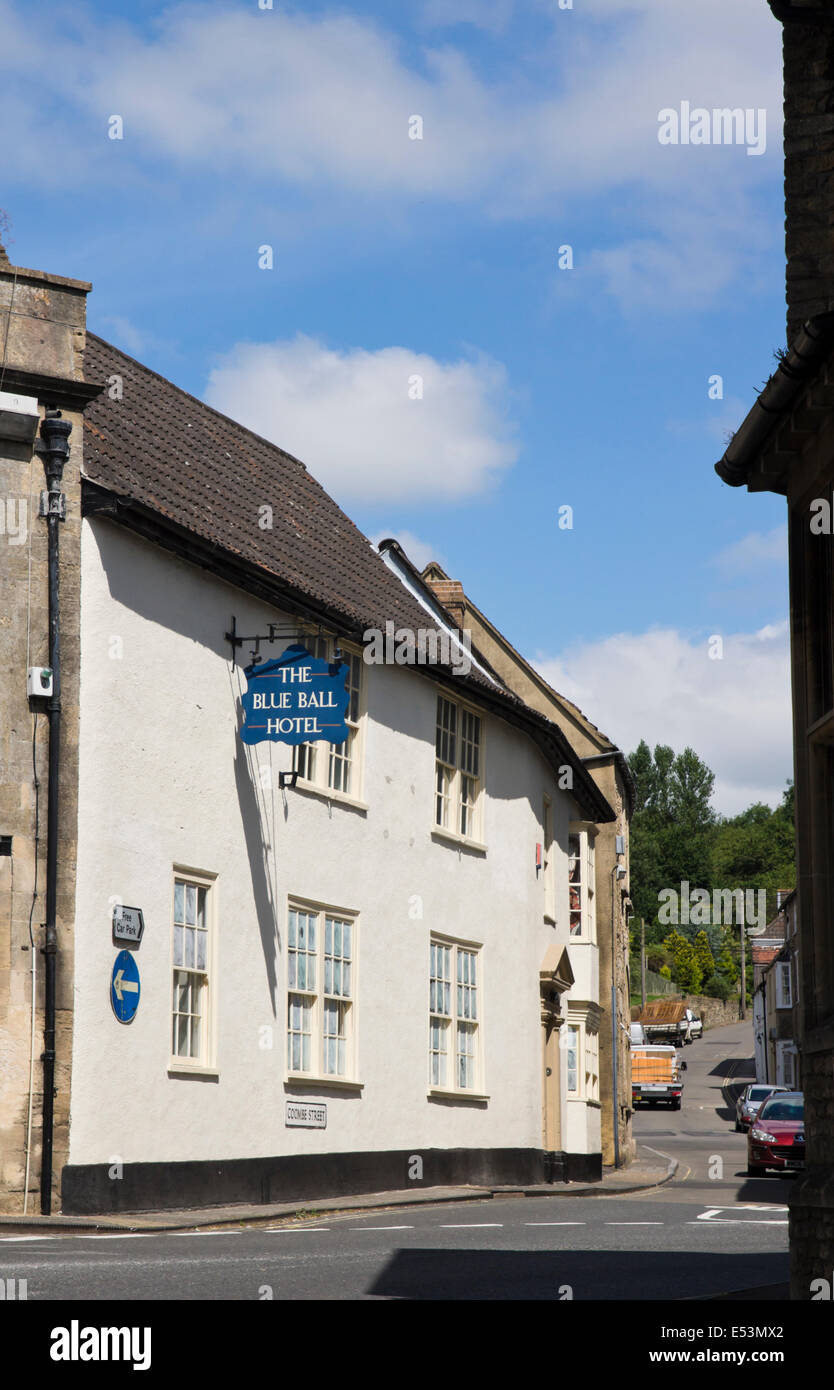Bruton, einer kleinen Stadt in Somerset England UK The Blue Ball Hotel Stockfoto