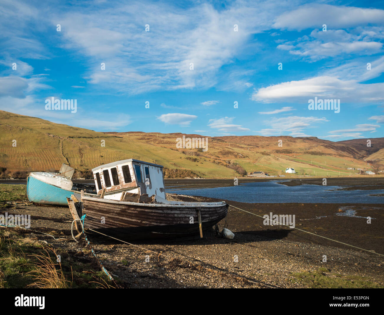 Boot an Land in Loch Harport Stockfoto