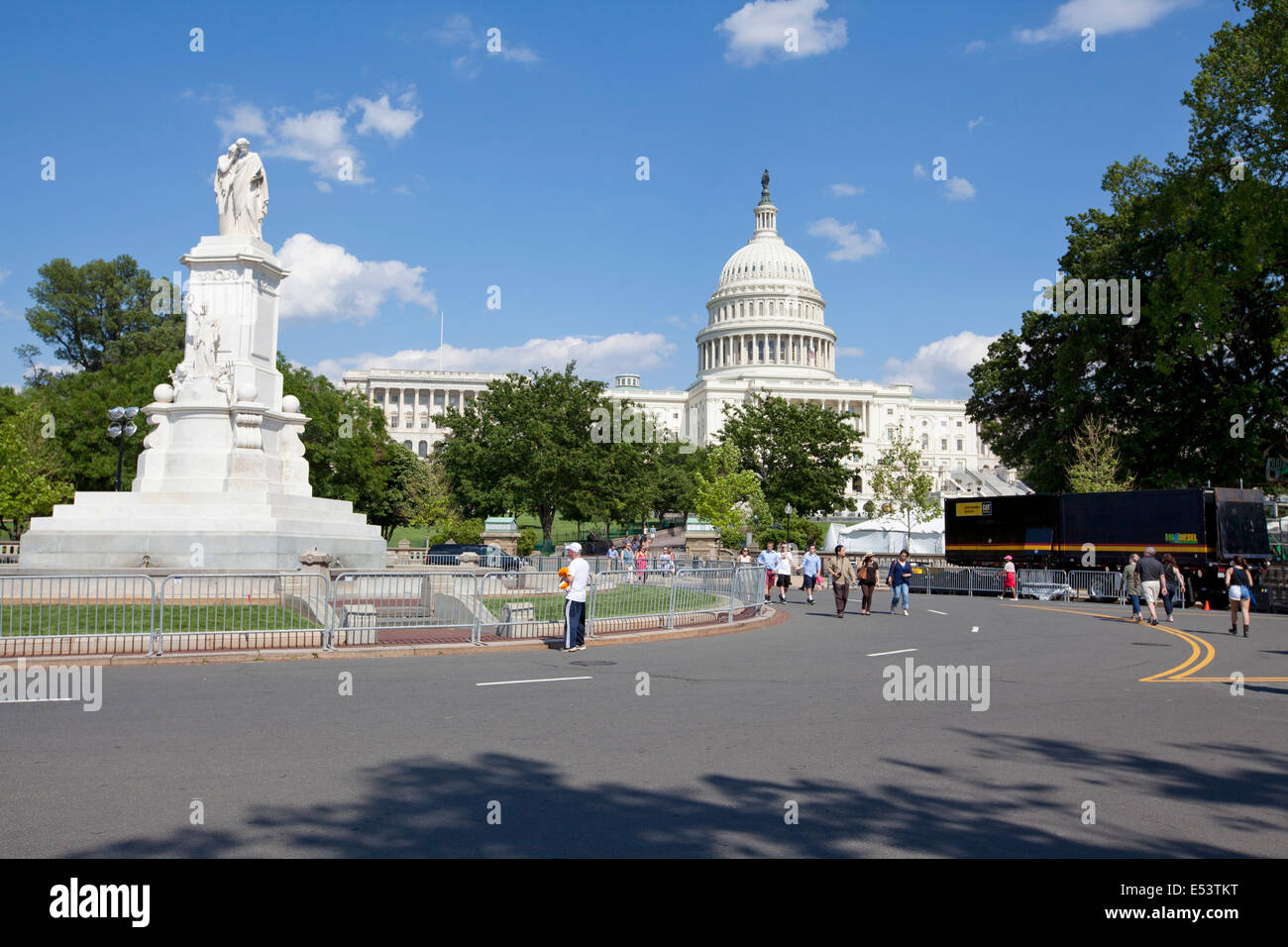 WASHINGTON D.C. - 23. Mai 2014: Touristen Sehenswürdigkeiten rund um Capitol Hill in Washington D.C. am Memorial Day Wochenende. Stockfoto