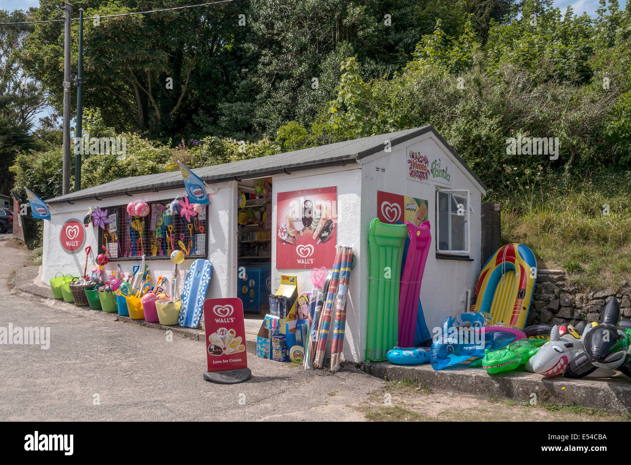 Eine bunte Strand-Shop im Abersoch Strand in Gwynedd Nord-Wales. Stockfoto