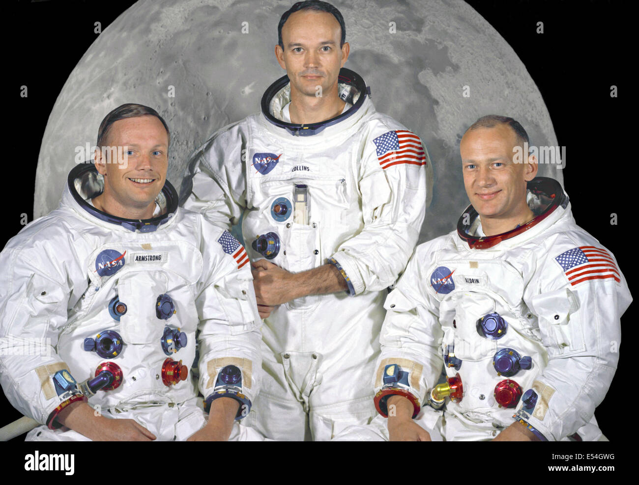 Porträt der erstklassige Besatzung der Apollo 11 Mondlandung Mission am Johnson Space Center 1. Mai 1969 in Houston, Texas. Von links nach rechts sind: Commander, Neil A. Armstrong, Befehl Modul-Pilot, Michael Collins und Pilot der Mondlandefähre, Edwin E. Aldrin Jr. Am 20. Juli 1969 um 16:18 genannt EDT die Mondfähre "Eagle" in einer Region des Mondes landete Mare Tranquillitatis, auch bekannt als das Meer der Ruhe. Stockfoto