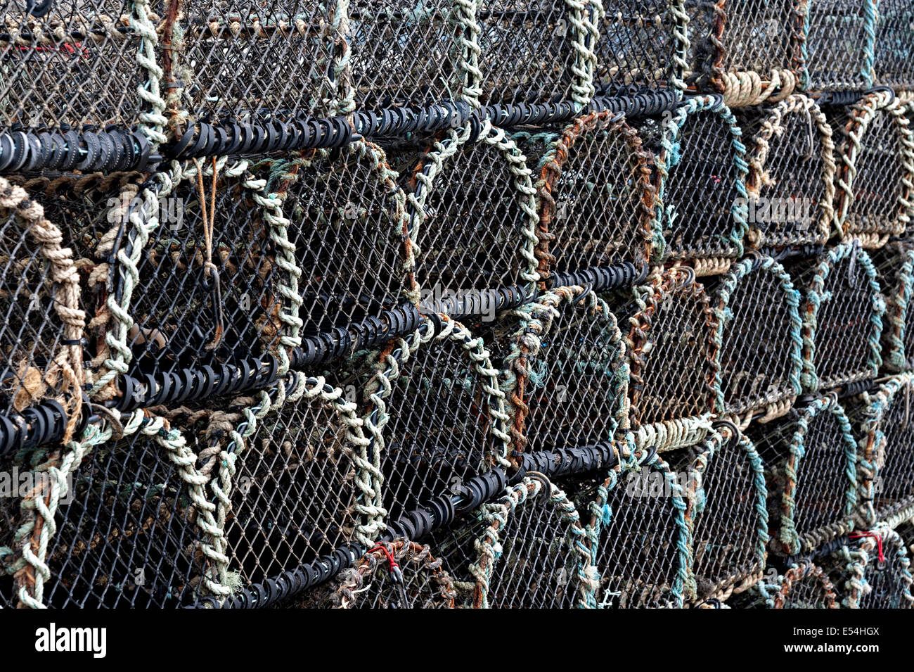 Fischernetze auf dem Keyside Hummer und Krabben fangen Aberdovey Hafen Stockfoto