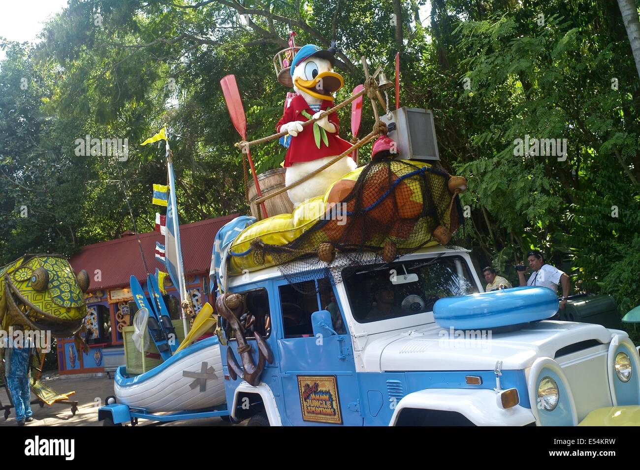Mickys Jammin ' Dschungel-Parade. Disneys Tierkönigreich Stockfoto