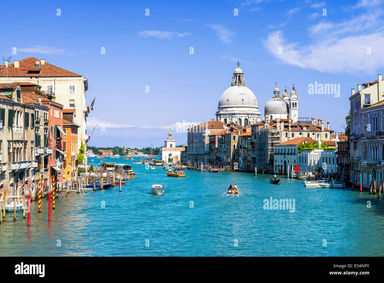 Canal Grande und Basilica Santa Maria della Salute, Venedig, Italien und sonnigen Tag Stockfoto