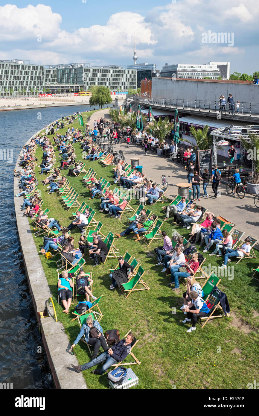 Capital Beach, Spree entlang, Berlin, Deutschland Stockfoto