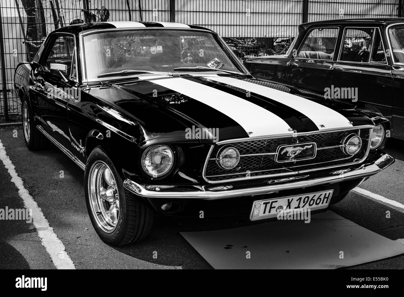 Mustang gt Schwarzweiß-Stockfotos und -bilder - Alamy