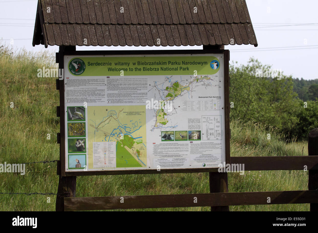 Informationstafel am Nationalpark Biebrza-Flusstal in Polen Stockfoto