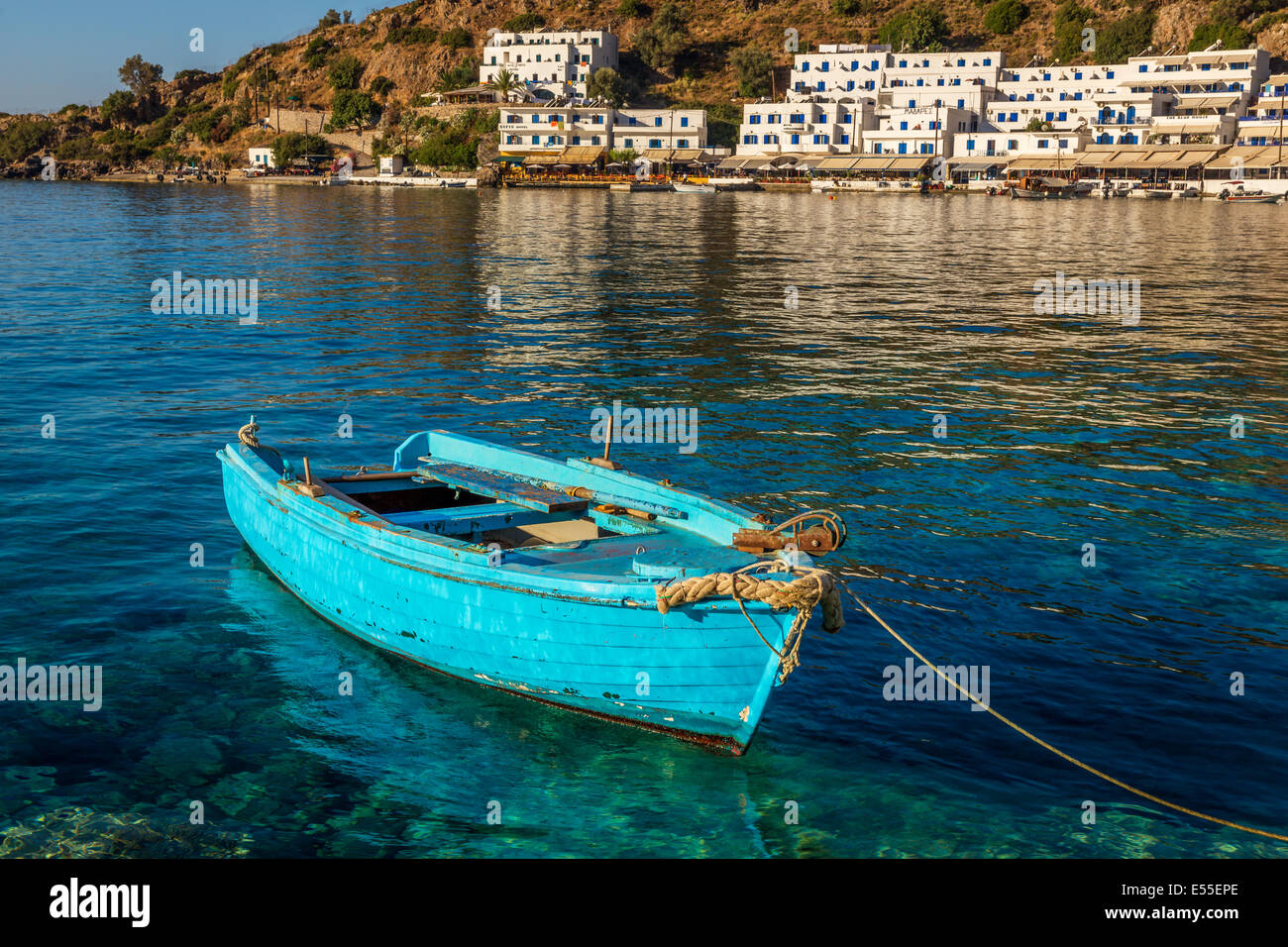 Kleines Boot vor Loutro, Kreta, Griechenland Stockfoto