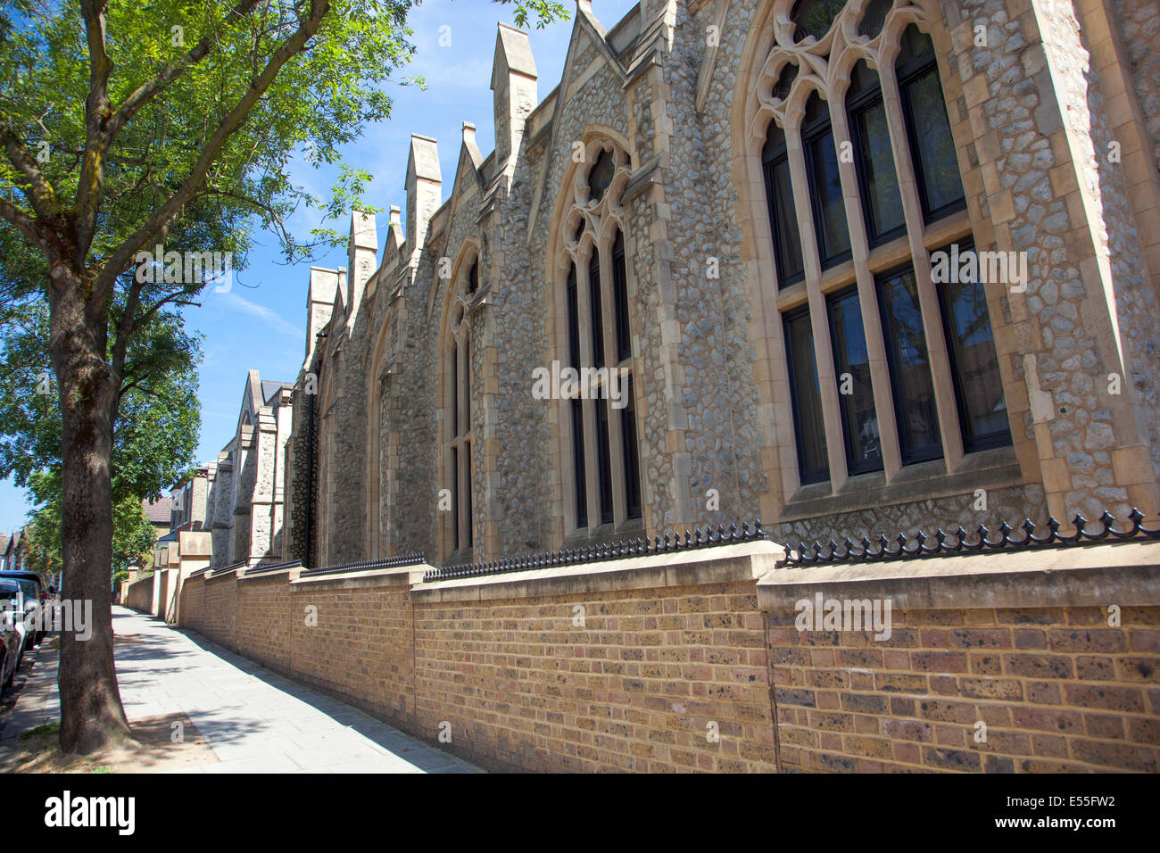 Highgate Road Kapelle, Chetwynd Rd, London Borough of Camden, NW5 1BU - derzeit teilweise Wohn Kirche Stockfoto