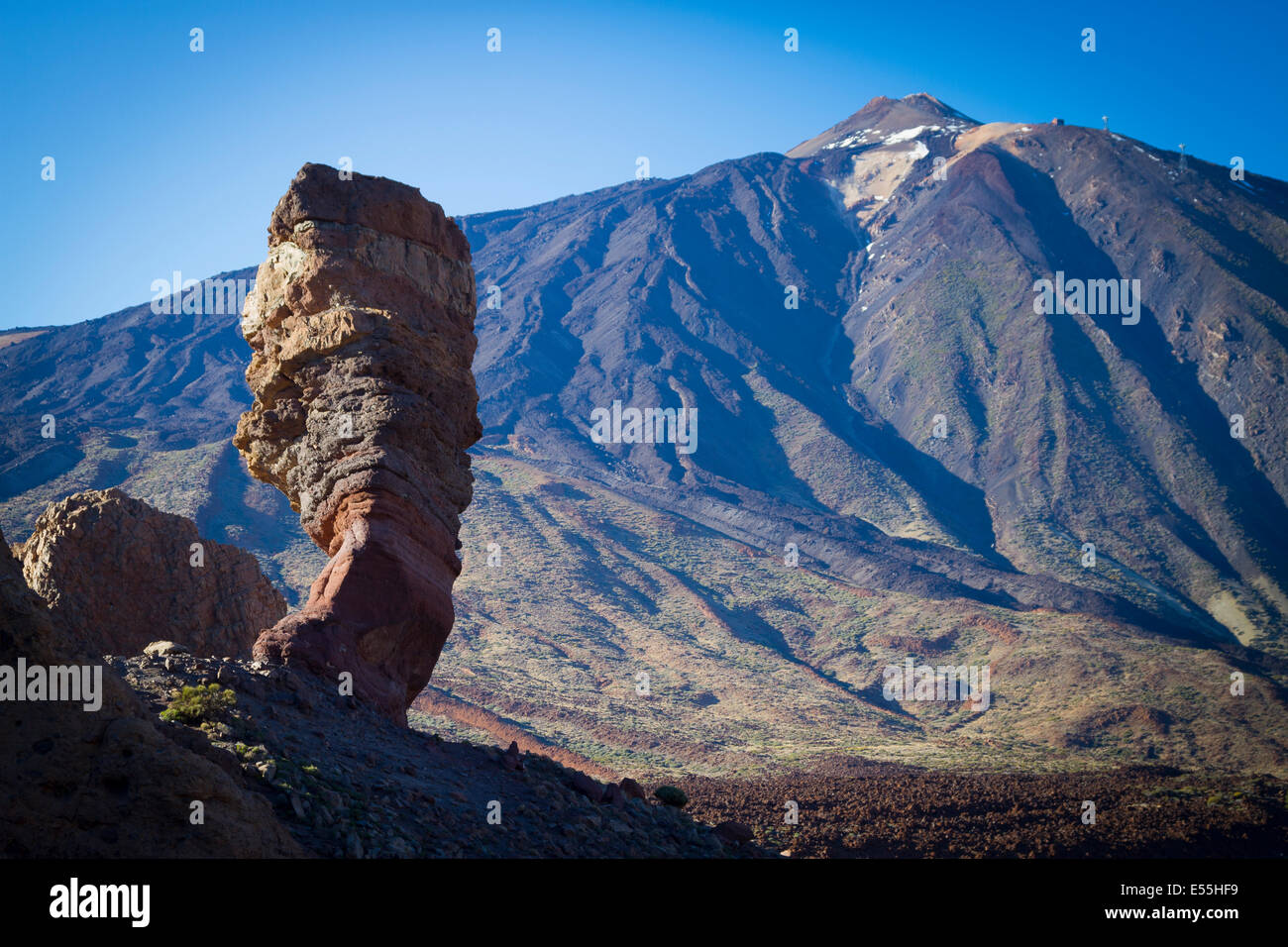 Roque Cinchado und Teide Vulkan. Teide-Nationalpark. La Orotava, Teneriffa, Kanarische Inseln, Atlantik, Spanien, Europa. Stockfoto