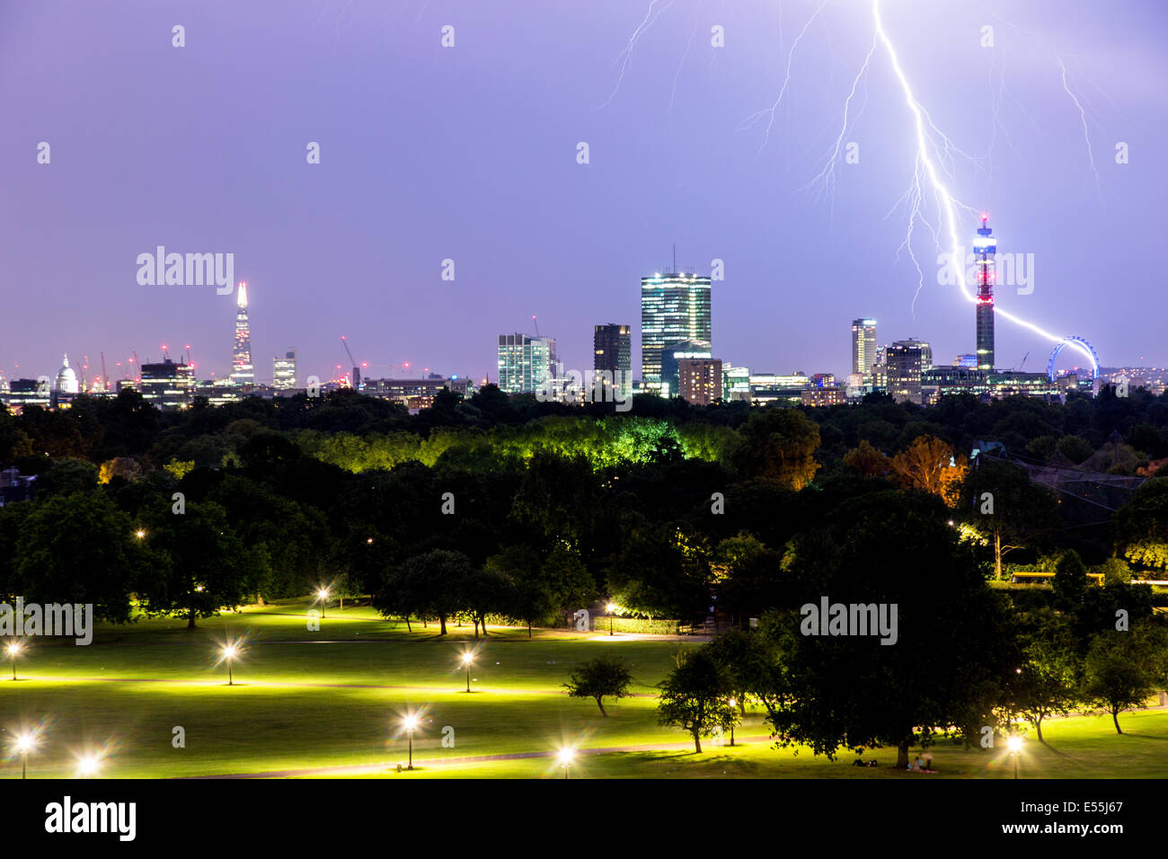 Beleuchtung über London Post Office Tower UK Stockfoto